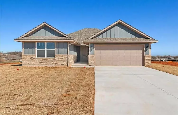 4669 Lincoln LNDG, Harrah, OK 73045