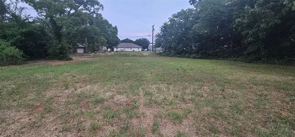 Wellston, OK 74881,606 Elm AVE