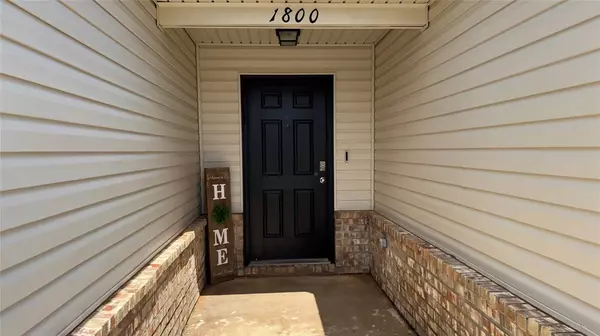 Oklahoma City, OK 73127,1800 Hayes LN