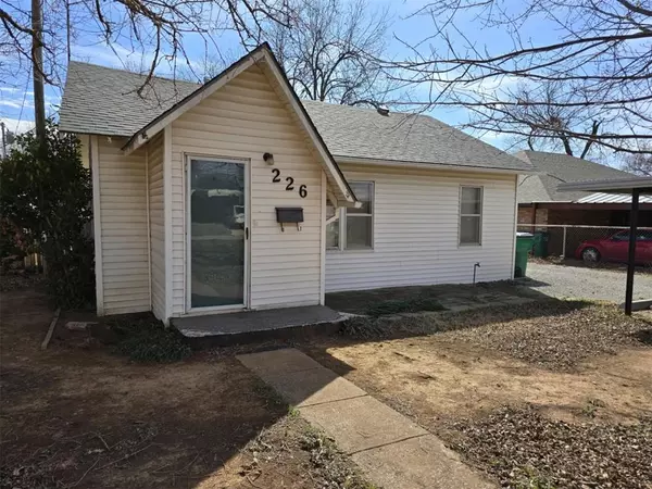 Walters, OK 73572,226 E Iowa ST