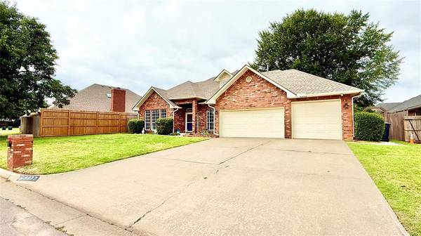 9977 Birkenhead CT, Yukon, OK 73099