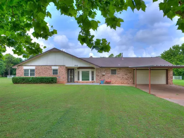 Mustang, OK 73064,915 S Lariat DR