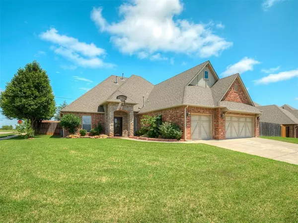 2825 SE 5th ST, Moore, OK 73160