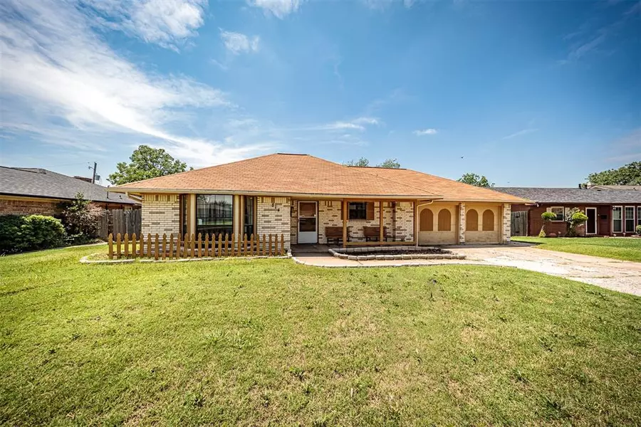 814 NW 48th ST, Lawton, OK 73505