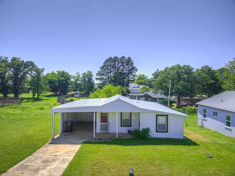 211 S 6th ST, Mcloud, OK 74851
