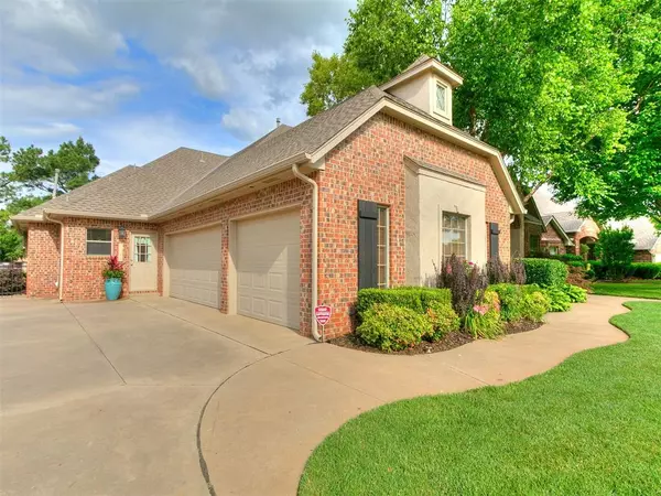 Oklahoma City, OK 73170,10717 Waterside DR