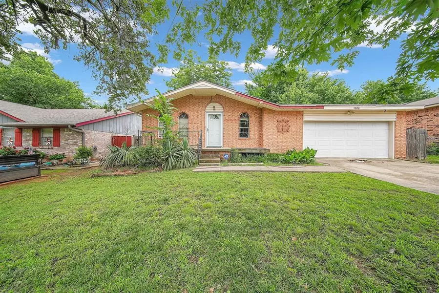 1006 Oak Park DR, Choctaw, OK 73020
