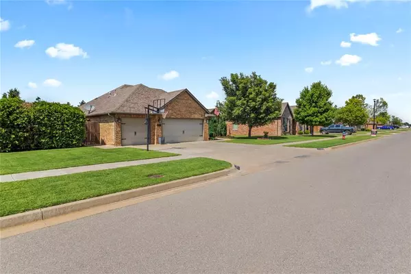 Weatherford, OK 73096,2009 Stratta DR