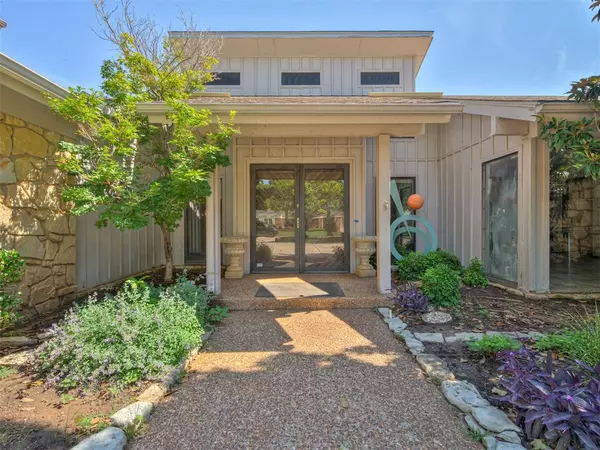 Oklahoma City, OK 73120,4309 Saint Thomas DR