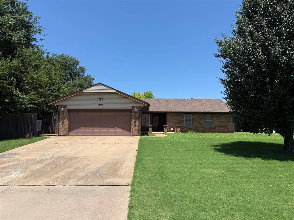 1809 W Aqua Clear DR, Mustang, OK 73064