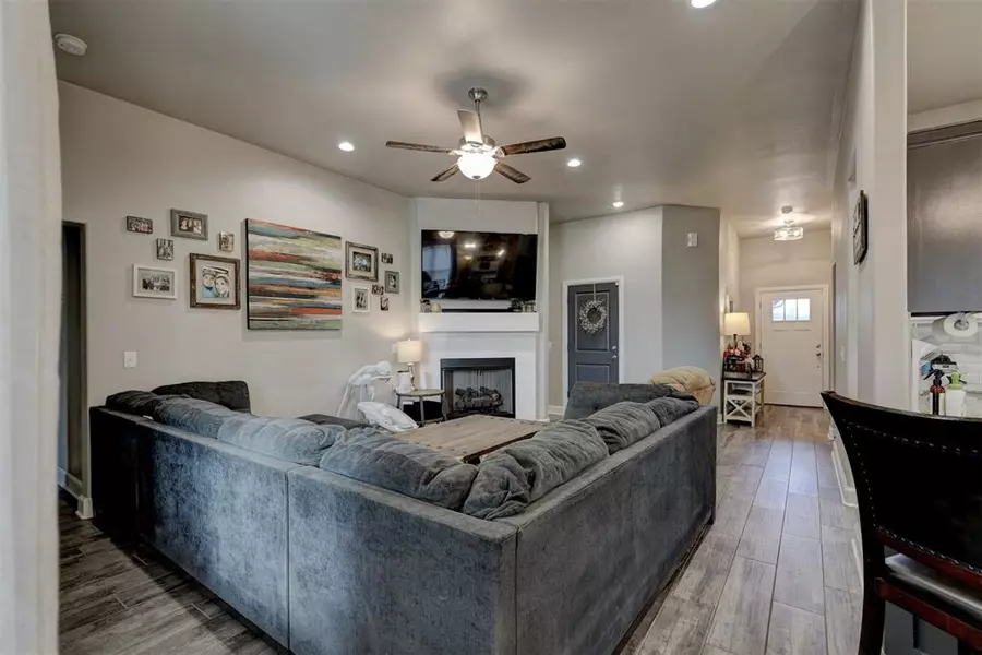 3687 Dragon Fire CT, Newcastle, OK 73065