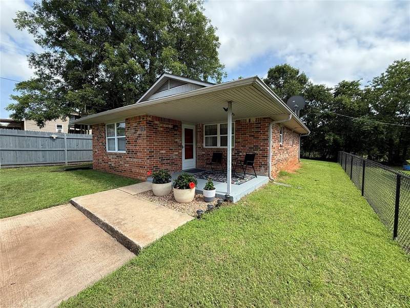 103 W Kessler ST, Wanette, OK 74878