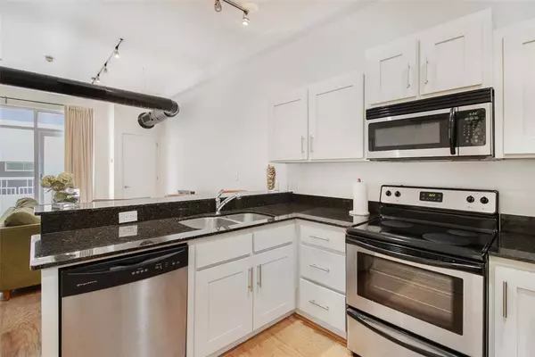 Oklahoma City, OK 73104,1 NE 2nd ST #402