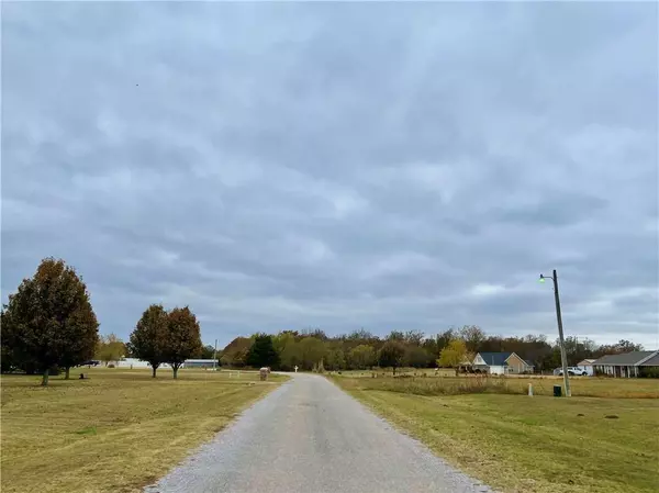 10 Belle Brooke CIR, Shawnee, OK 74804