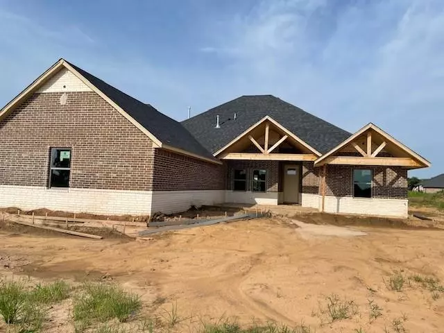 2135 London PL, Harrah, OK 73045