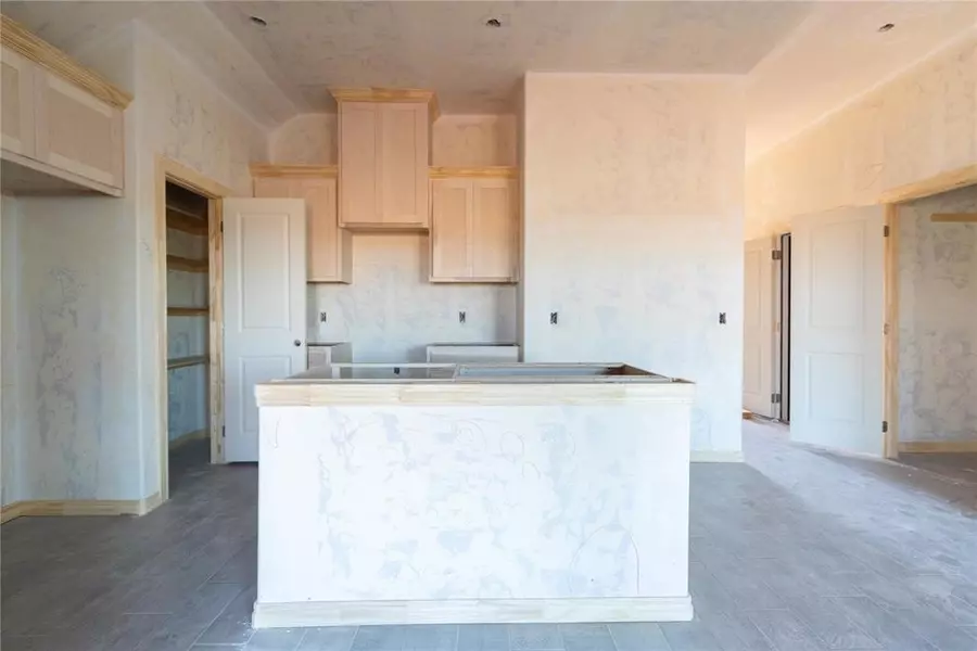 10325 SW 55th TER, Mustang, OK 73064
