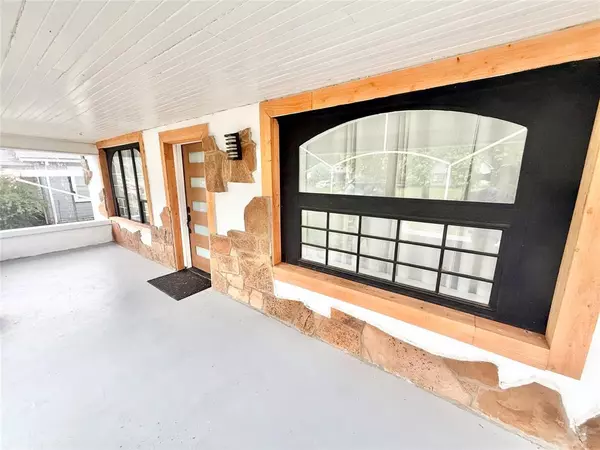 Altus, OK 73521,717 E Walnut ST