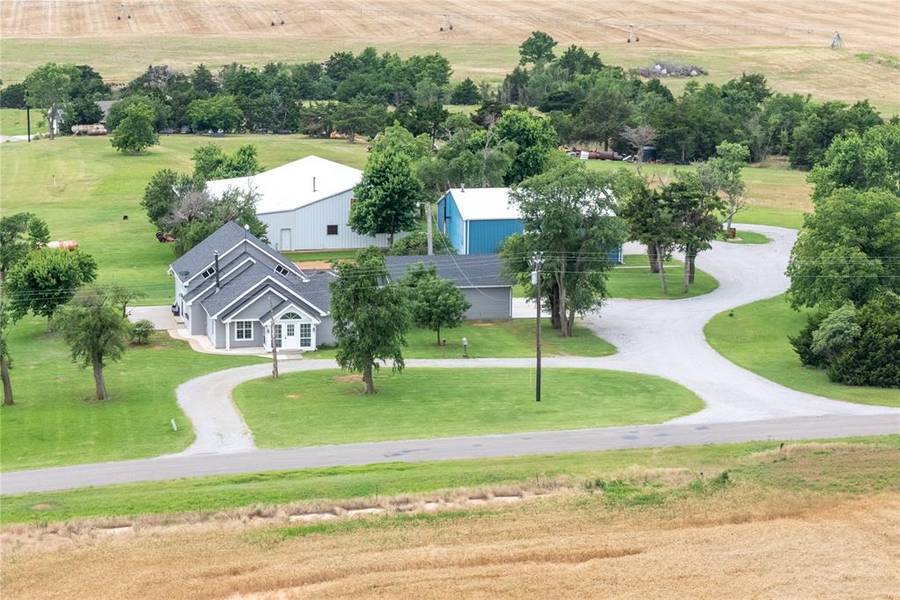 24484 E 990 RD, Weatherford, OK 73096