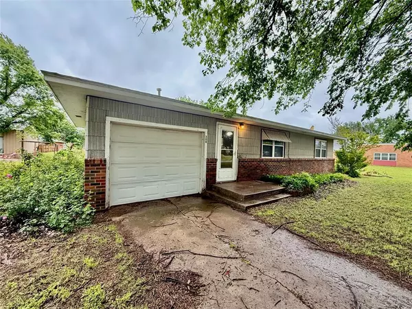 308 S Magnolia AVE, Erick, OK 73645