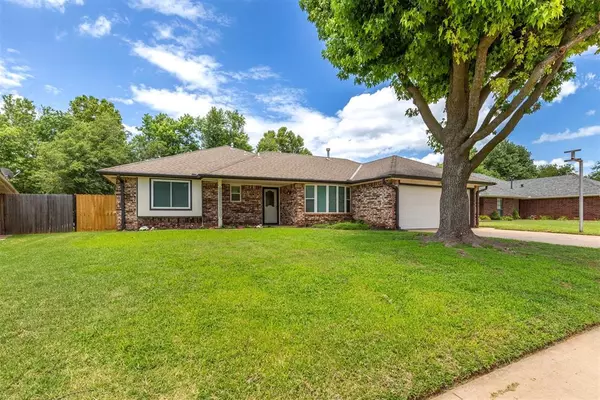1309 NE 20th PL, Moore, OK 73160