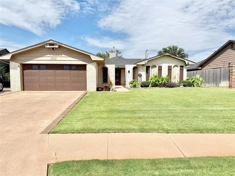 2512 Apache ST, Altus, OK 73521
