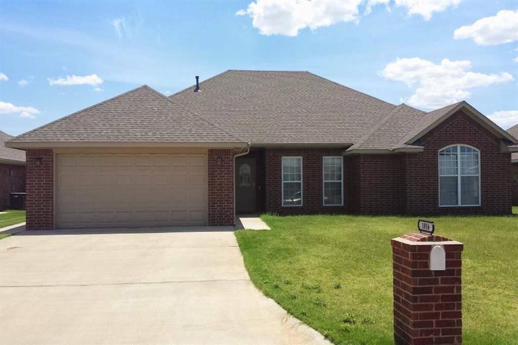 1816 Foxtail CIR, Altus, OK 73521
