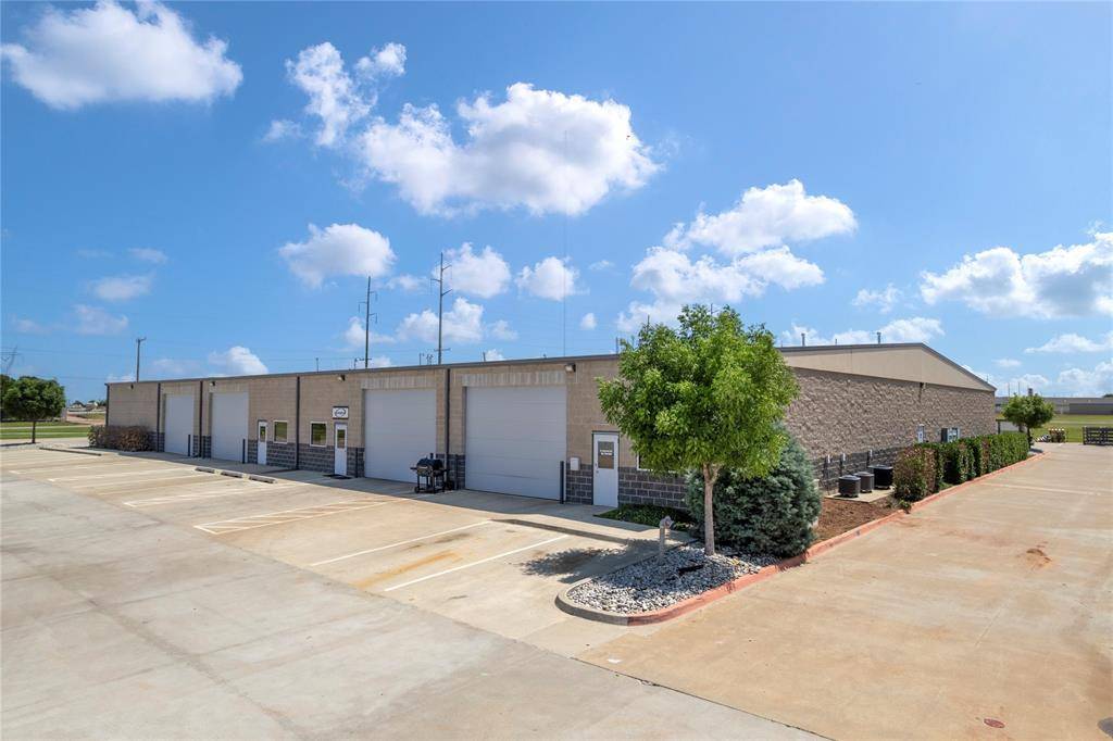7312 NW 164th ST #100, Edmond, OK 73013