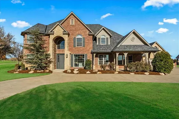 108 E Stroh AVE, Okarche, OK 73762