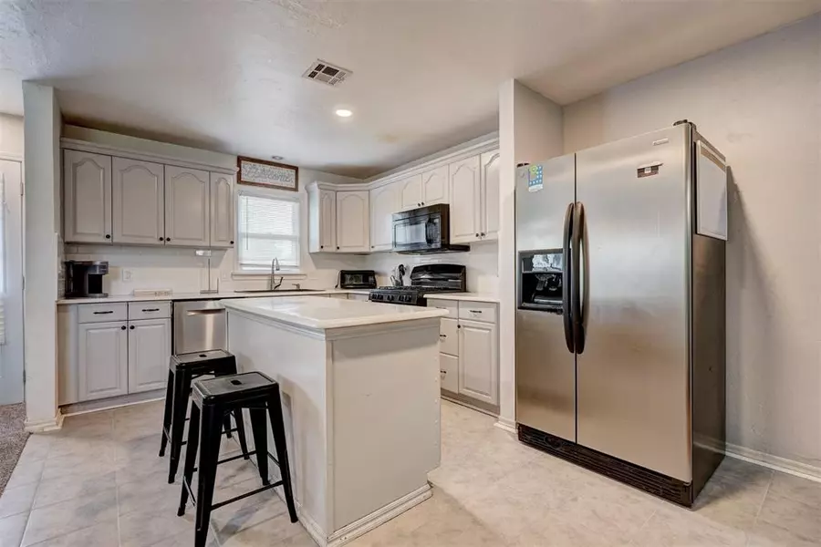 1701 Andover CT, The Village, OK 73120
