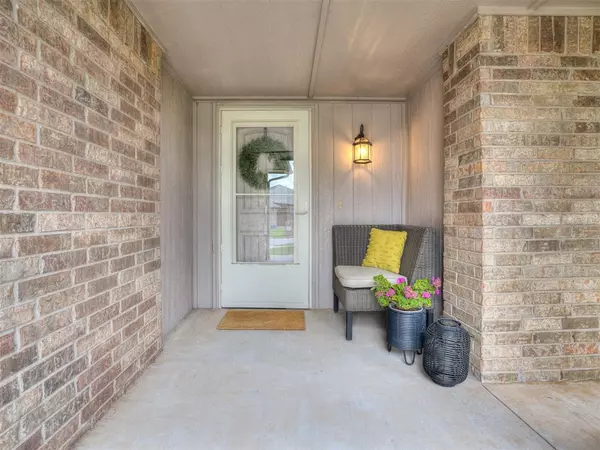 Edmond, OK 73012,18408 Summer Grove AVE