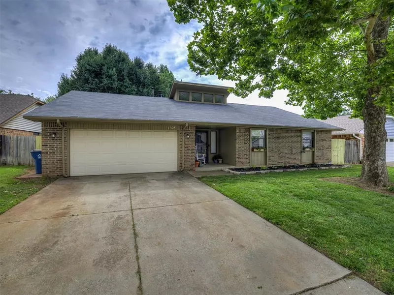 1308 S Aries RD, Edmond, OK 73003