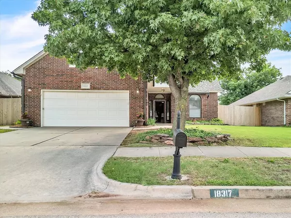 18317 Chestnut Oak DR, Edmond, OK 73012
