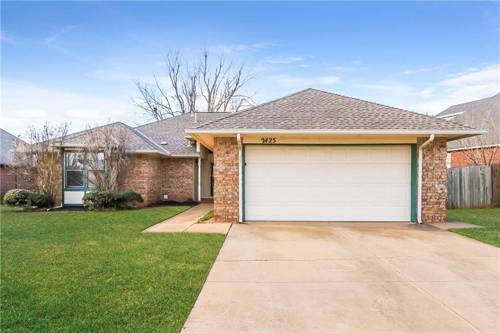 2425 E Hills DR, Moore, OK 73160