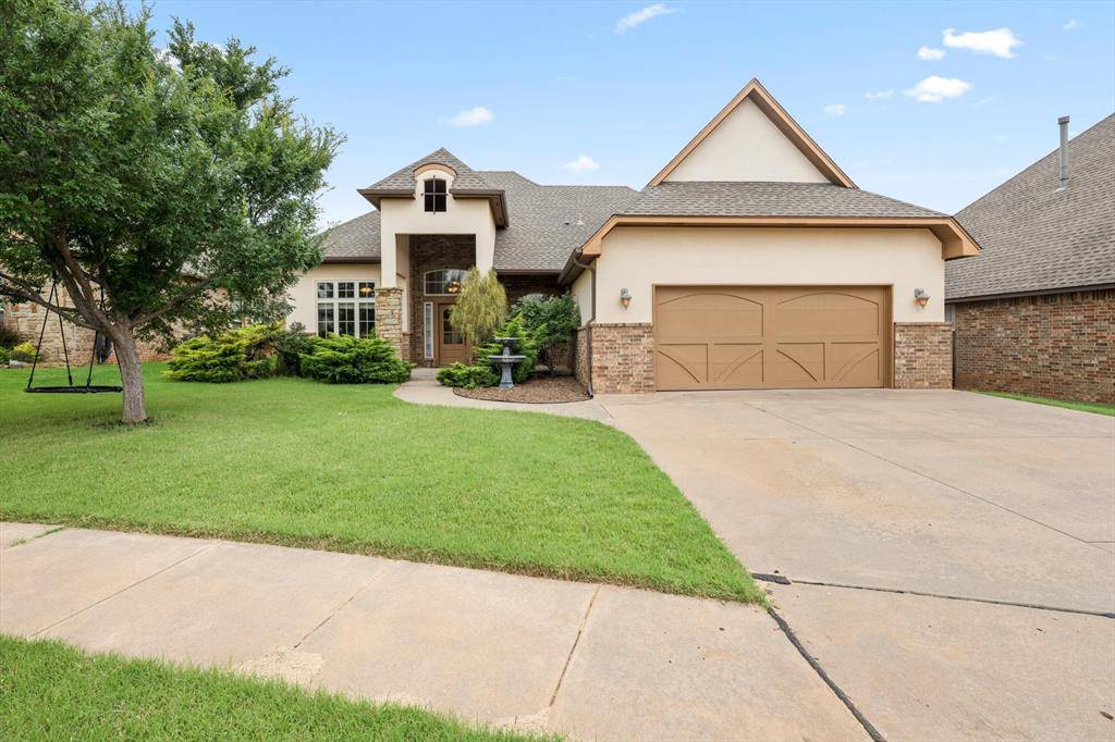 19216 Greenery LN, Edmond, OK 73012
