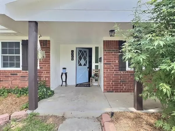 Cushing, OK 74023,1024 E 12th ST