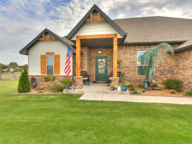 2315 Dixie DR, Blanchard, OK 73010