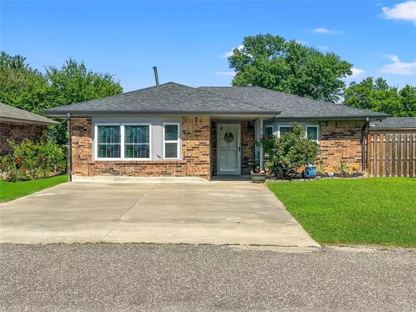 202 N Plum AVE, Union City, OK 73090