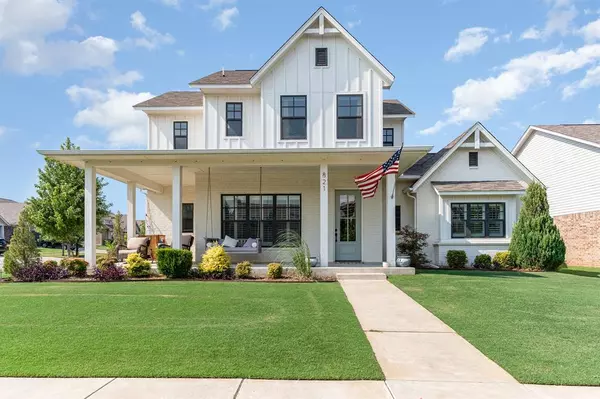 821 NE 20th PL, Moore, OK 73160