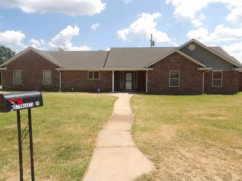 3 Stonegate RD, Guthrie, OK 73044