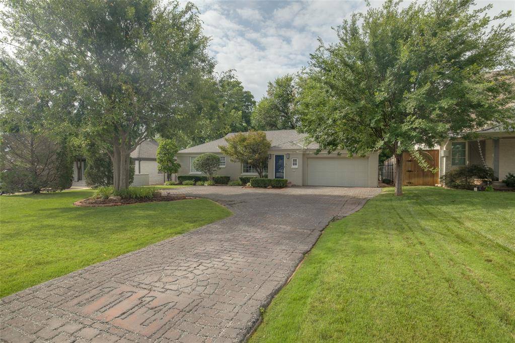 1114 Glenwood AVE, Nichols Hills, OK 73116