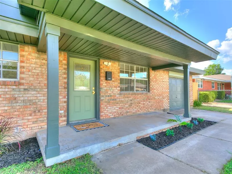 111 S Bristow AVE, Moore, OK 73160