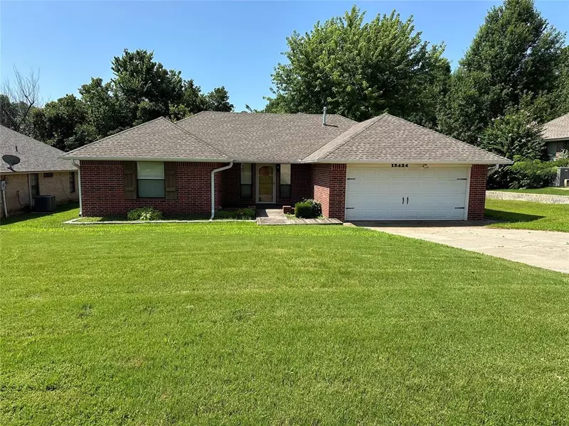 12424 Sussex RD, Midwest City, OK 73130
