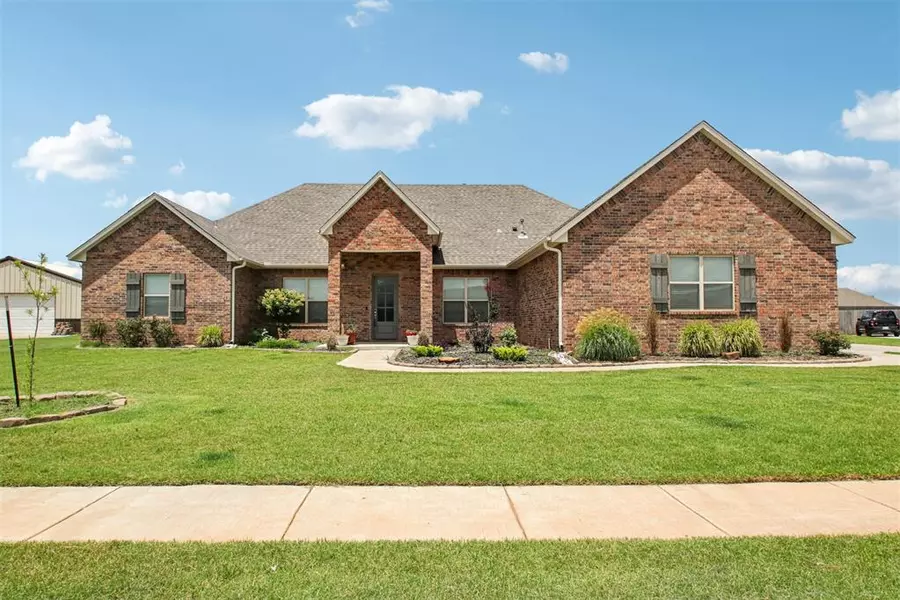 12825 SW 26th ST, Yukon, OK 73099