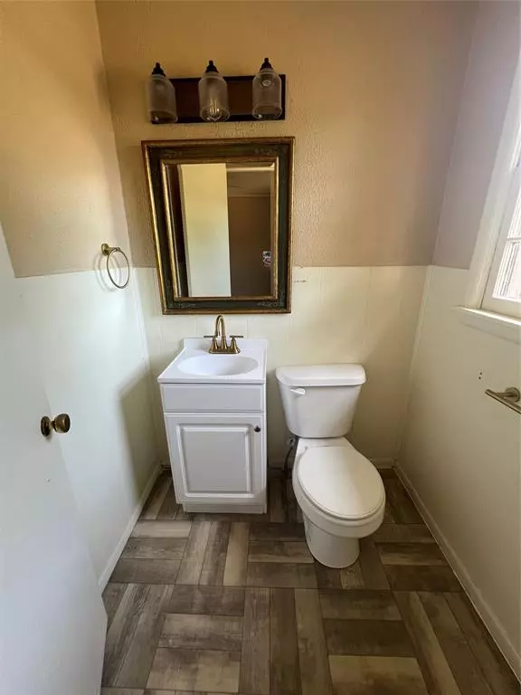 Altus, OK 73521,1017 E Loyadell ST