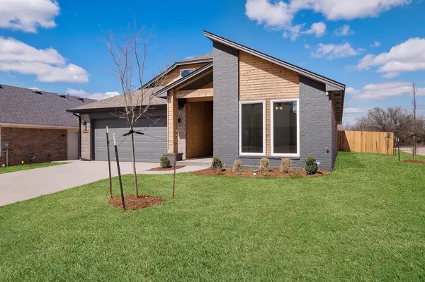 17600 Horne LN, Edmond, OK 73012