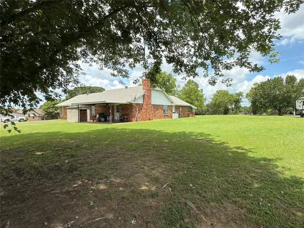 Seminole, OK 74868,208 Quail Creek RD