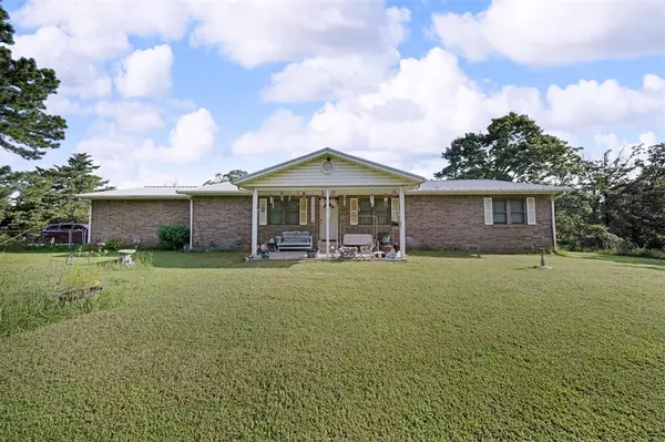 24899 Dusty RD, Tecumseh, OK 74873