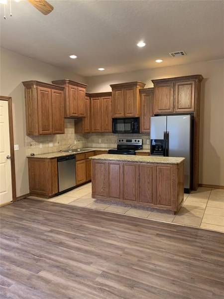 316 Woodbriar RD, Noble, OK 73068