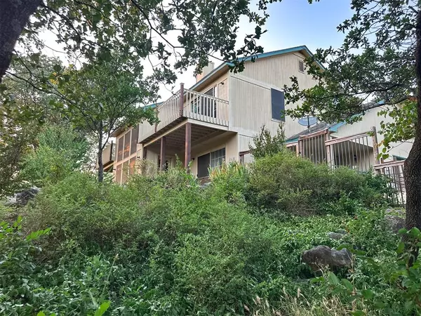 Lawton, OK 73507,395 NW Apache DR