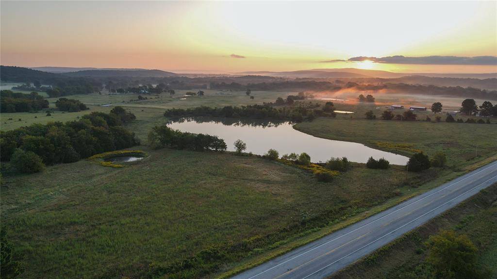 9 S State HWY 1 HWY, Hartshorne, OK 74547